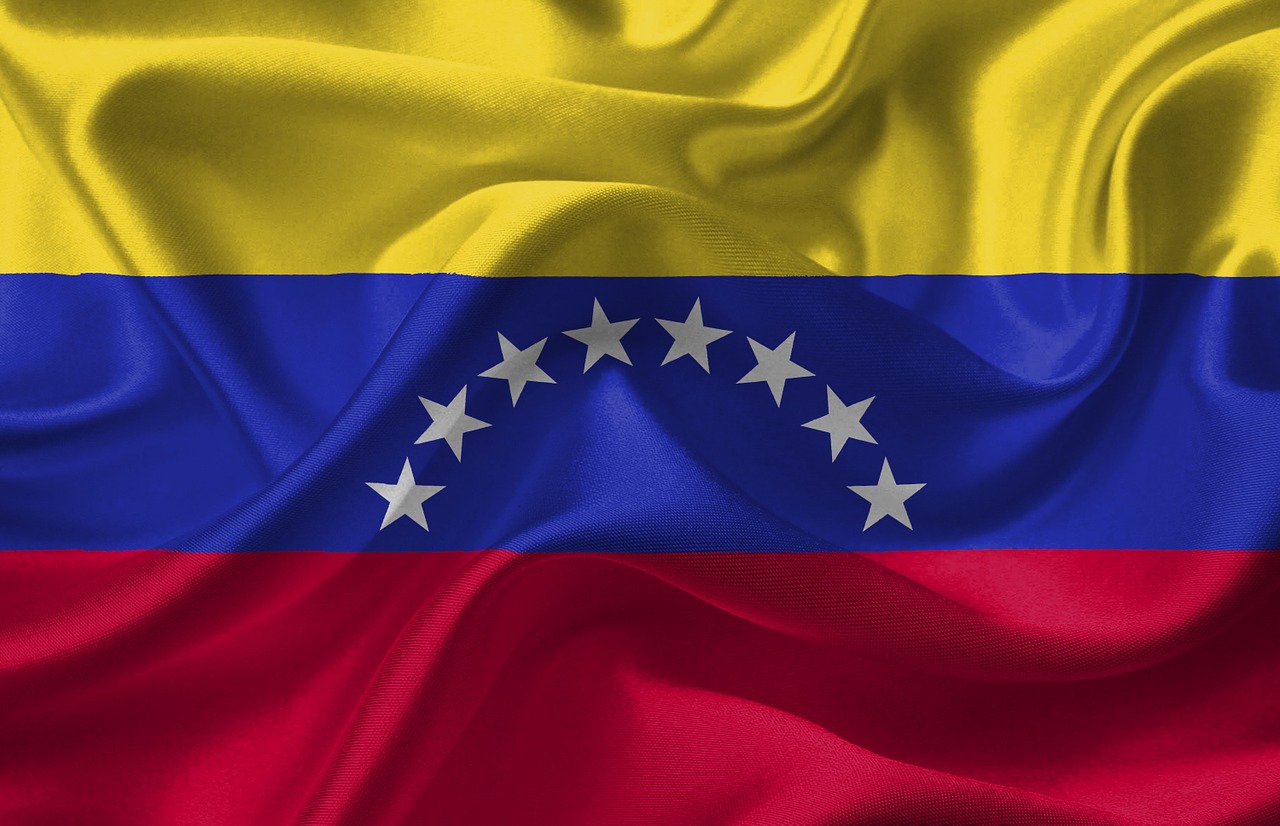 委内瑞拉要求用Petro支付港口费用，部分石油买家停止购买